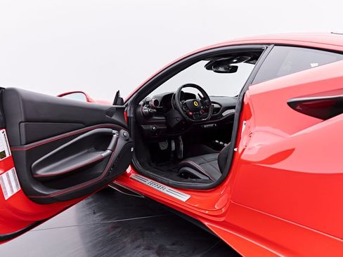 Used 2020 Ferrari F8 Tributo RWD image 47