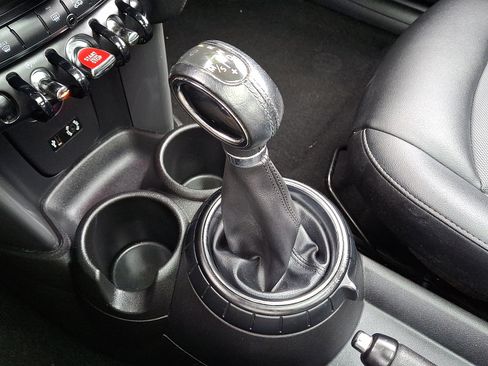 Used 2016 MINI Cooper 4-Door Hardtop image 15