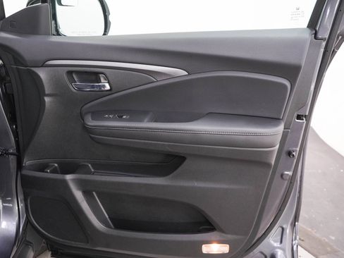 Used 2023 Honda Ridgeline RTL-E image 12