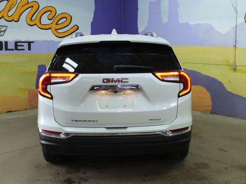 Used 2022 GMC Terrain SLT w/ Infotainment Package II AWD/4WD image 7