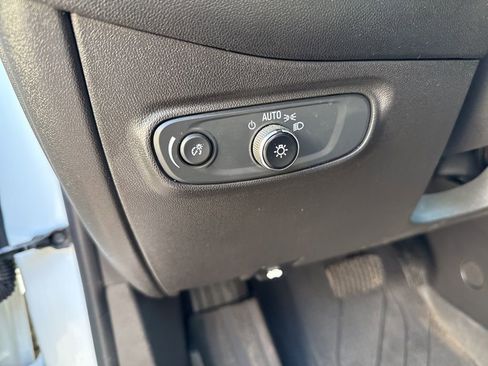 Used 2023 Chevrolet Equinox LT AWD/4WD image 42