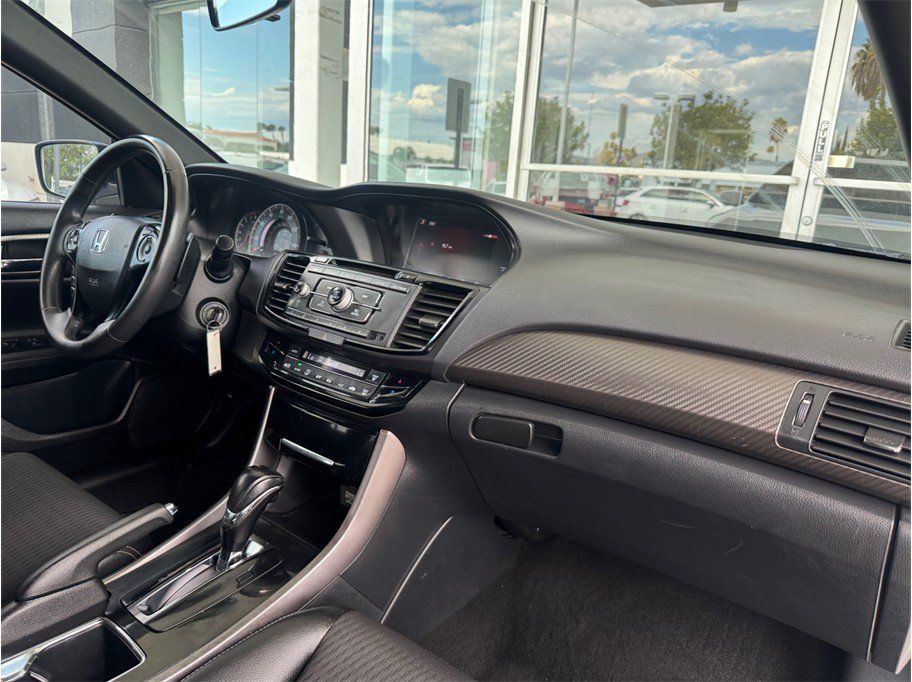 Used 2016 Honda Accord Sport image 21