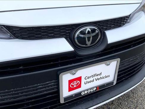 Certified 2025 Toyota Corolla LE image 29