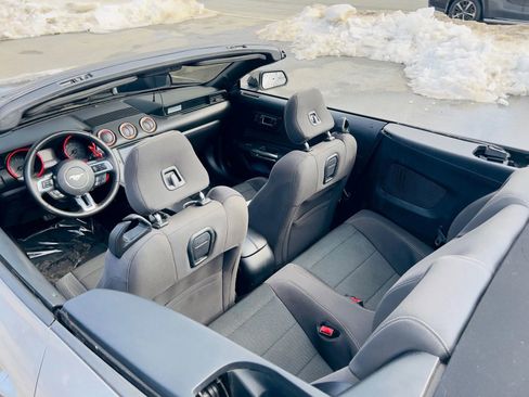 Used 2015 Ford Mustang Convertible w/ Equipment Group 051A image 21