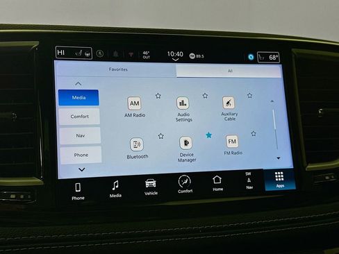 Used 2024 Chrysler Pacifica Limited w/ S Appearance Package image 17