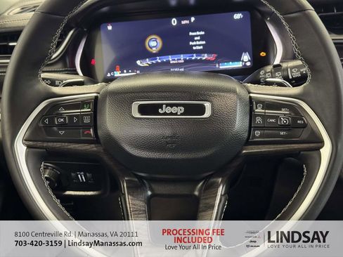 Used 2023 Jeep Grand Cherokee L Limited w/ Luxury Tech Group II AWD/4WD image 23
