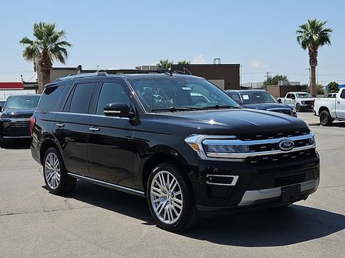 Used 2024 Ford Expedition Limited AWD/4WD image 6