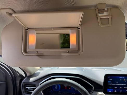 Used 2020 Ford Escape Titanium w/ Titanium Premium Package 2.0 image 33