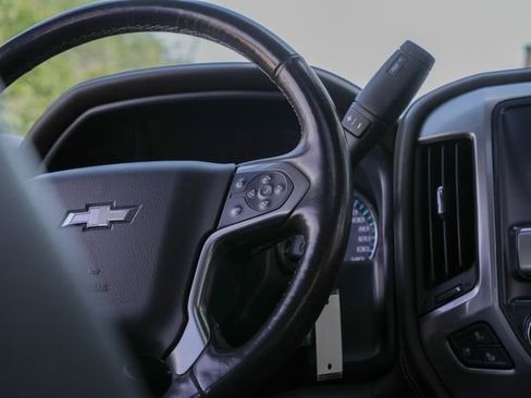Used 2018 Chevrolet Silverado 1500 LTZ Z71 w/ Centennial Edition AWD/4WD image 43