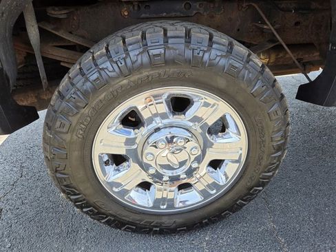 Used 2011 Ford F350 Lariat w/ Lariat Ultimate Pkg AWD/4WD image 42