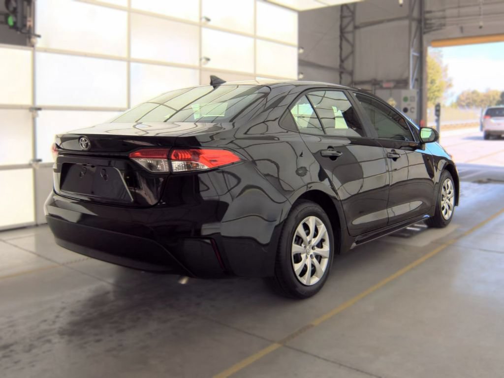 Used 2025 Toyota Corolla LE FWD image 10