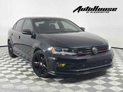 Used 2017 Volkswagen Jetta GLI image 1