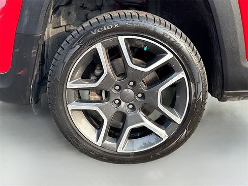 Used 2021 Jeep Renegade Sport image 28