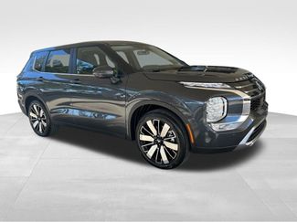 New 2026 Mitsubishi Outlander SE video 2