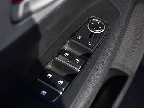 Used 2024 Kia Forte LXS image 8