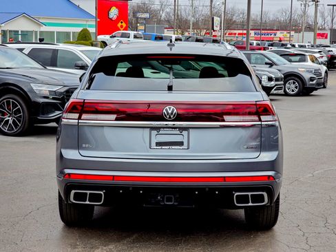 Used 2024 Volkswagen Atlas Cross Sport SEL R-Line image 15
