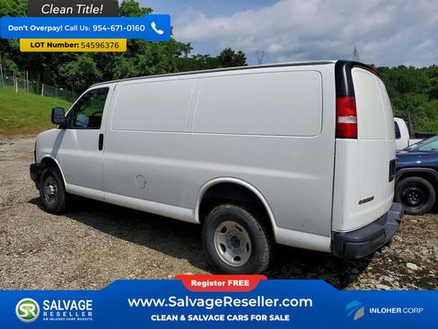 Used 2024 Chevrolet Express 2500 w/ Driver Convenience Package RWD image 3