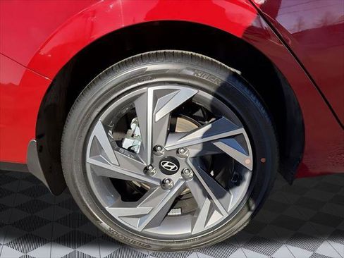 New 2026 Hyundai Elantra Limited image 9