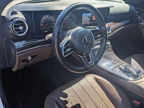 Used 2019 Mercedes-Benz E 300 image 9