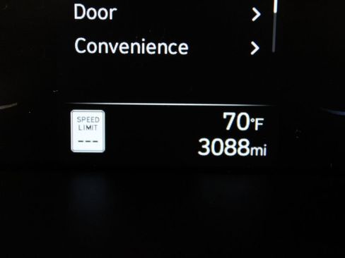 Certified 2025 Hyundai Elantra Sport image 26