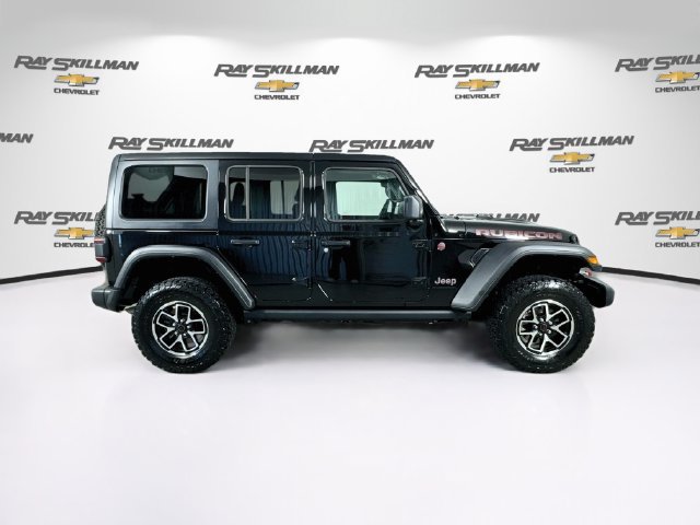 Used 2025 Jeep Wrangler Unlimited Rubicon AWD/4WD image 8