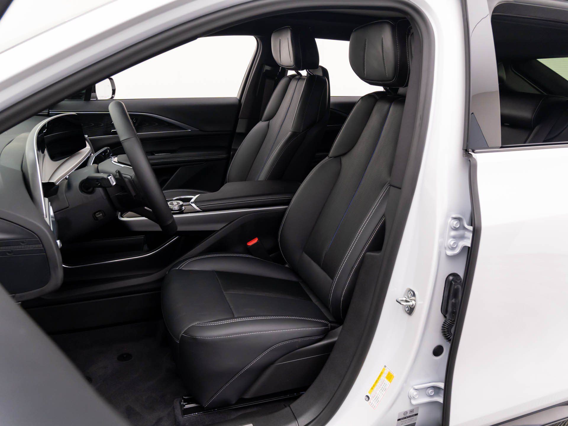 Certified 2025 Cadillac Lyriq Sport AWD/4WD image 18