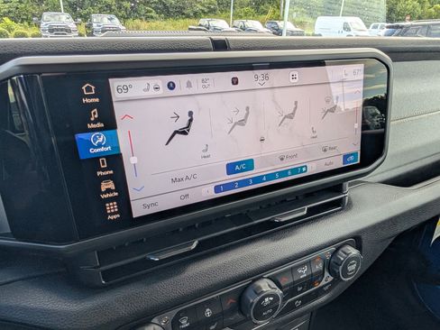 New 2025 Jeep Wrangler Sport S image 12