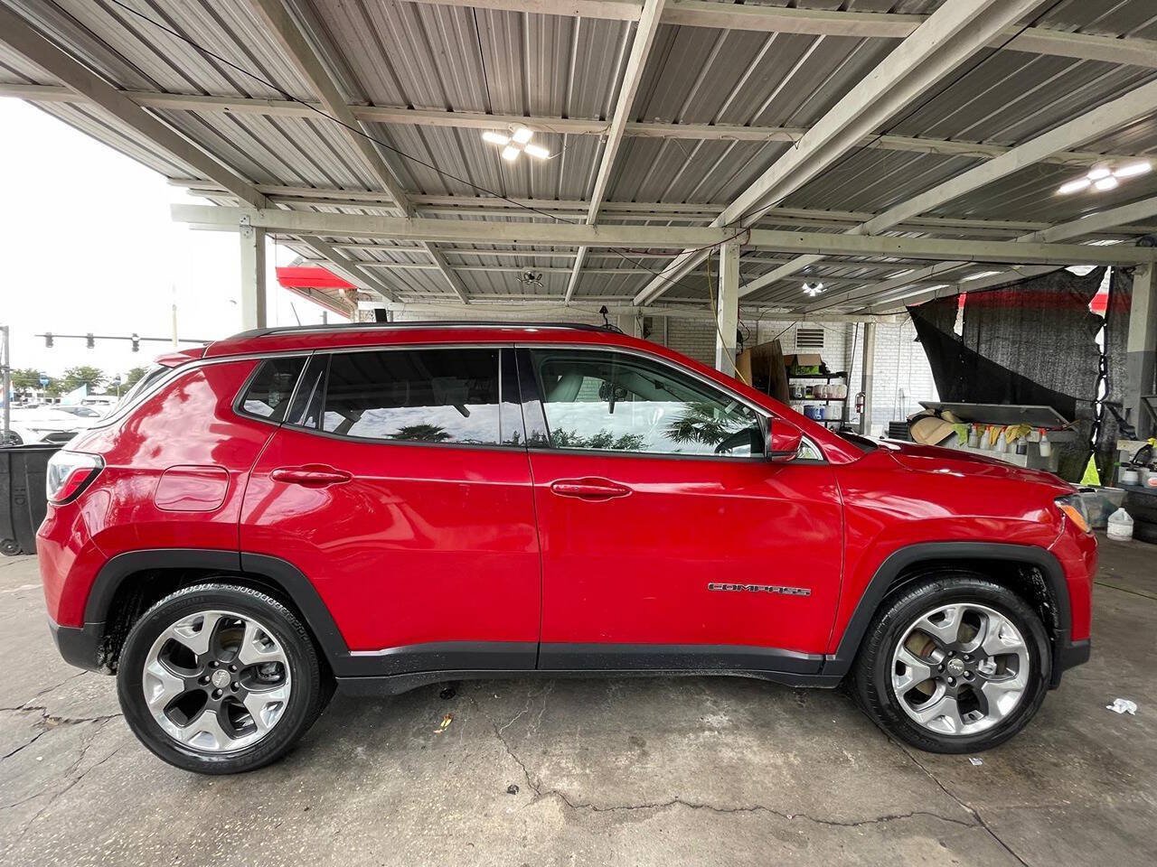 Used 2019 Jeep Compass Limited FWD image 3
