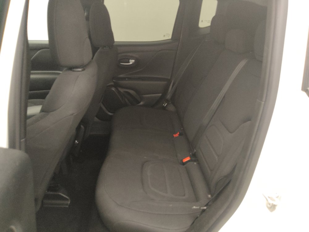 Used 2022 Jeep Renegade Latitude AWD/4WD image 18