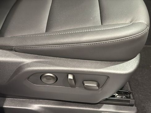 New 2026 GMC Sierra 1500 SLT AWD/4WD image 13