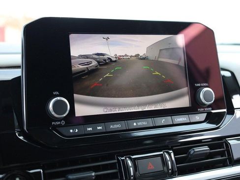 New 2025 Nissan Pathfinder SV image 14