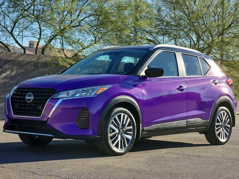 Used 2024 Nissan Kicks SV FWD image 4