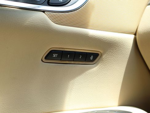 Used 2018 Cadillac XT5 Luxury w/ Driver Awareness Package FWD image 25