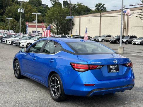 Used 2025 Nissan Sentra SV image 4