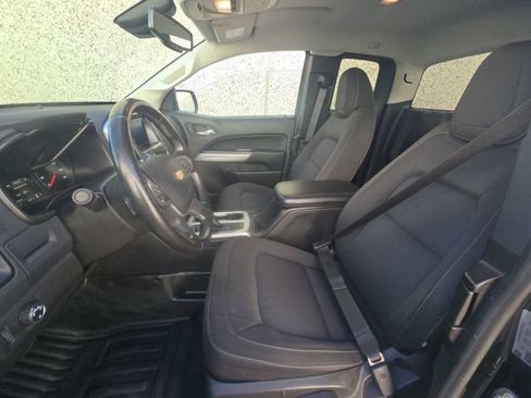 Used 2022 Chevrolet Colorado LT w/ Fleet Safety Package image 7