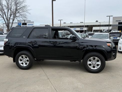 Used 2020 Toyota 4Runner SR5 image 3