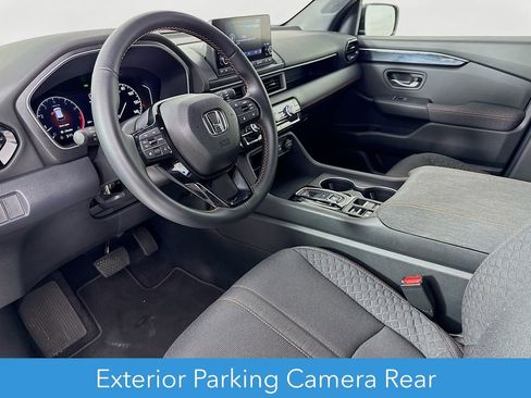 Used 2025 Honda Pilot Sport image 10
