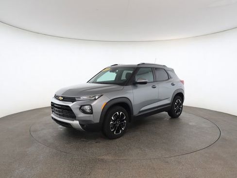 Used 2023 Chevrolet TrailBlazer LT image 3