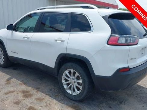 Used 2019 Jeep Cherokee Latitude w/ Popular Appearance Group AWD/4WD image 3