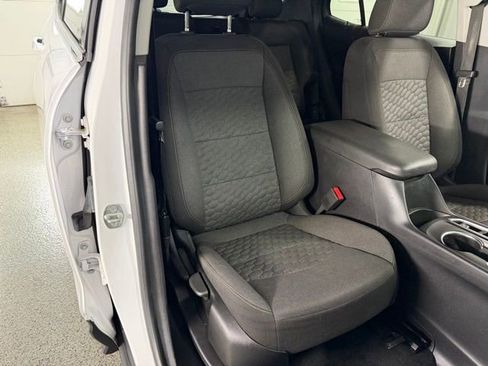 Used 2020 Chevrolet Equinox LT w/ Driver Convenience Package AWD/4WD image 21