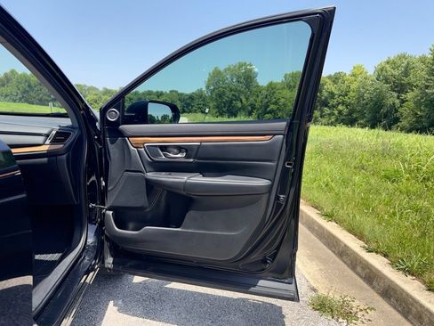 Used 2017 Honda CR-V Touring image 27