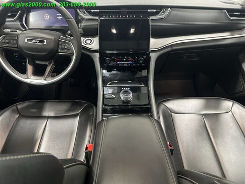 Used 2023 Jeep Grand Cherokee L Limited AWD/4WD image 6