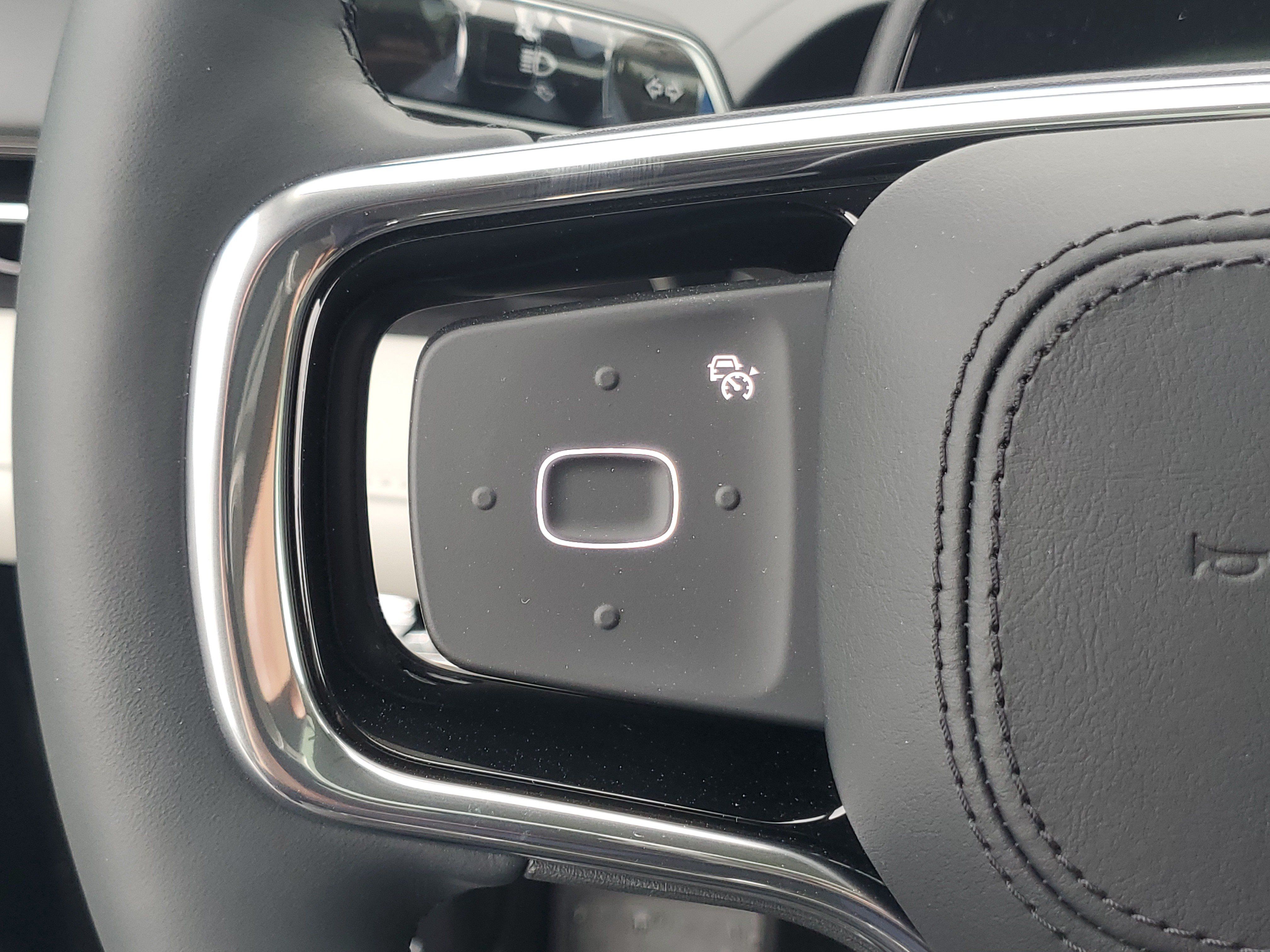New 2026 Lincoln Nautilus Reserve w/ Jet Appearance Package AWD/4WD image 17