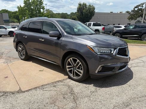Used 2017 Acura MDX SH-AWD w/ Advance Package image 3