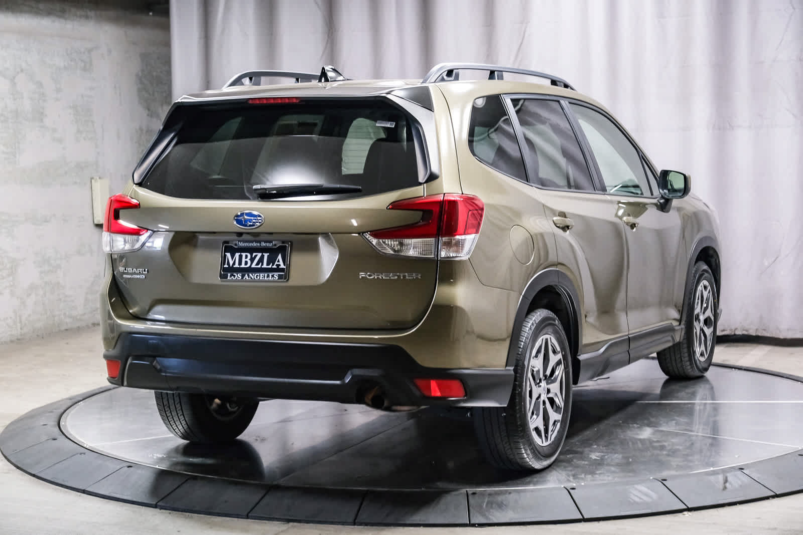 Used 2024 Subaru Forester Premium AWD/4WD image 4