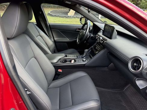 Used 2022 Lexus IS 300 AWD image 17