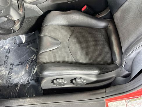 Used 2014 Nissan 370Z Touring w/ Sport Package image 17