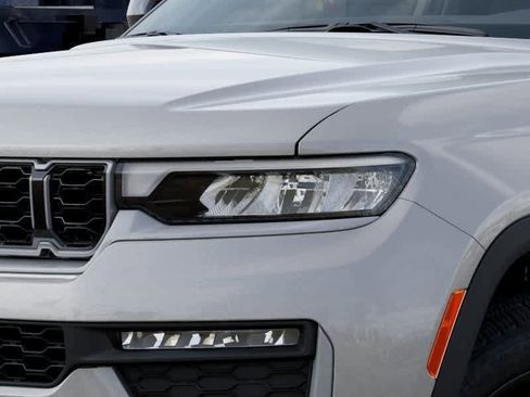 New 2026 Jeep Grand Cherokee Limited w/ Limited Altitude Package AWD/4WD image 60