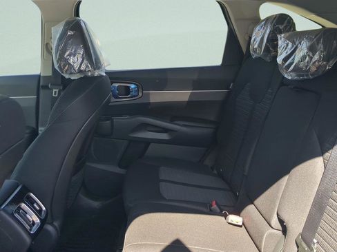 New 2026 Kia Sorento LX image 10