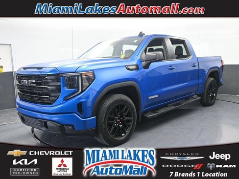 Used 2023 GMC Sierra 1500 Elevation w/ LPO, Elevation Black Package AWD/4WD image 1